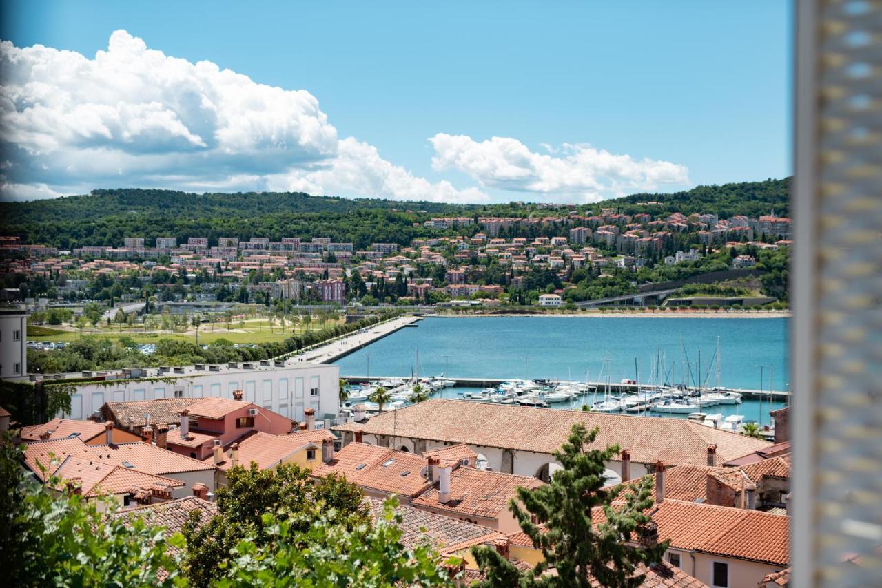 Koper Seaside Residence Buitenkant foto