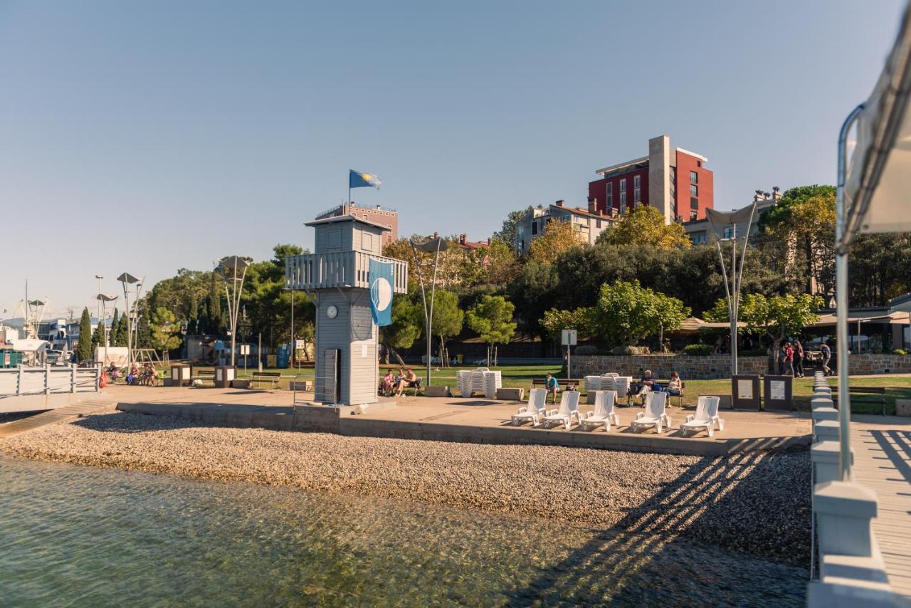 Koper Seaside Residence Buitenkant foto